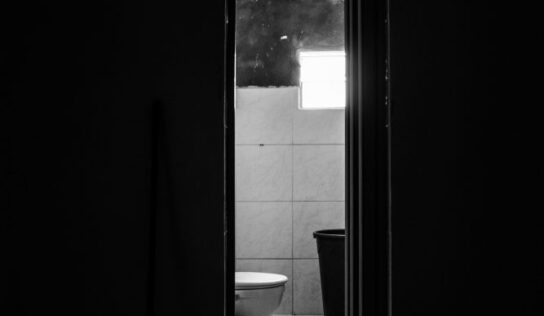 How to Open a Locked Bathroom Door From the Outside
