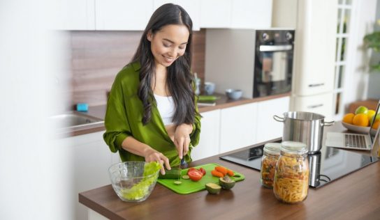 How to Clean a Plastic Cutting Board