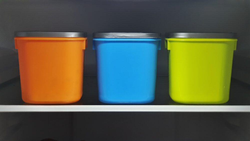 colored plastic containers